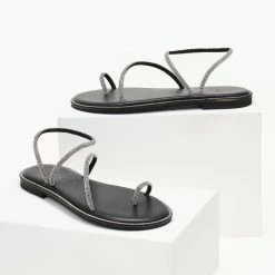Σανδάλια δερμάτινα IRIS με περαστό Strass λουράκι - Μαύρο 9 Σανδάλια δερμάτινα IRIS με περαστό Strass λουράκι - Μαύρο -Σανδάλια κατάστημα sandalia dermatina iris me perasto strass louraki 105717 xk8o