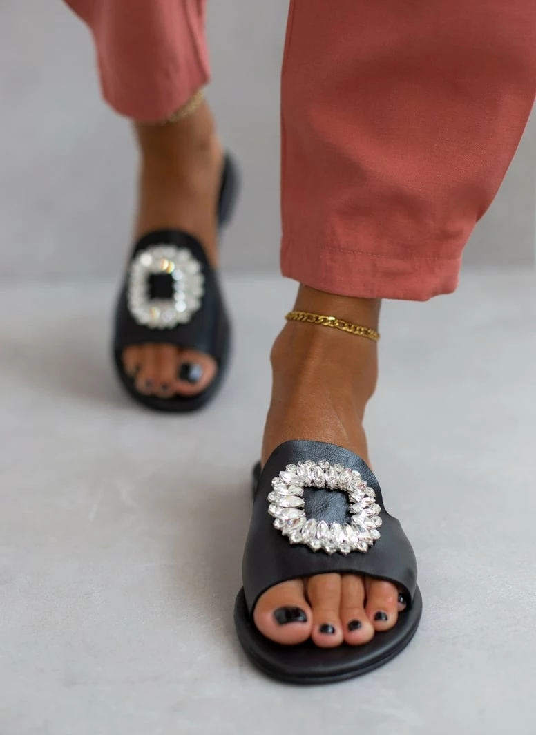 Σανδάλια δερμάτινα IRIS με πέτρες - Μαύρο 3 Σανδάλια δερμάτινα IRIS με πέτρες - Μαύρο
