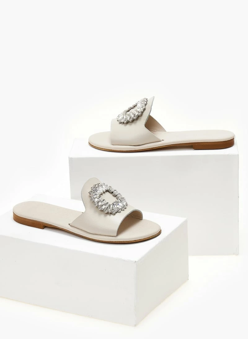 Σανδάλια δερμάτινα IRIS με πέτρες - Ζαχαρί 7 Σανδάλια δερμάτινα IRIS με πέτρες - Ζαχαρί - Image 5