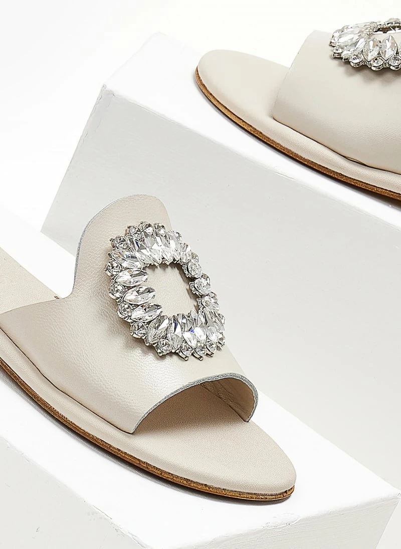 Σανδάλια δερμάτινα IRIS με πέτρες - Ζαχαρί 5 Σανδάλια δερμάτινα IRIS με πέτρες - Ζαχαρί - Image 3