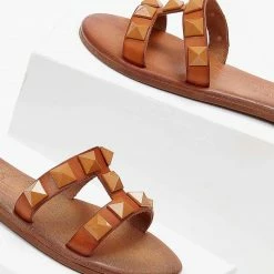 Σανδάλια δερμάτινα IRIS με τρουκς - Ταμπά 10 Σανδάλια δερμάτινα IRIS με τρουκς - Ταμπά -Σανδάλια κατάστημα sandalia dermatina iris me trouks 102673 4hp6