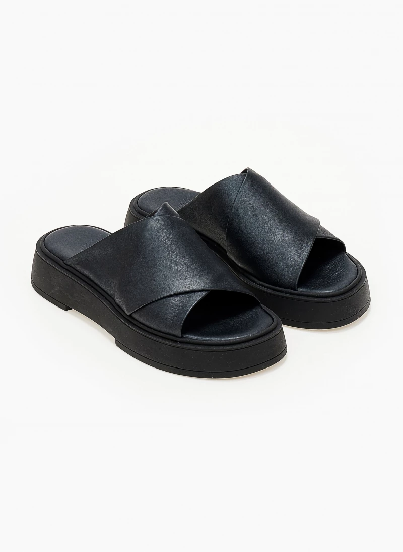 Σανδάλια δερμάτινα IRIS με χιαστί φάσες - Μαύρο 6 Σανδάλια δερμάτινα IRIS με χιαστί φάσες - Μαύρο - Image 4