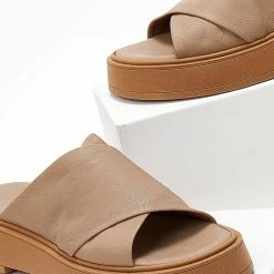 Σανδάλια δερμάτινα IRIS με χιαστί φάσες - Μπεζ -Σανδάλια κατάστημα sandalia dermatina iris me xiasti fases 104730 clk1