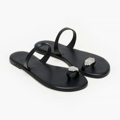 IRIS Σανδάλια δερμάτινα με Strass στο δάκτυλο - Μαύρο 14 IRIS Σανδάλια δερμάτινα με Strass στο δάκτυλο - Μαύρο -Σανδάλια κατάστημα sandalia dermatina me strass sto daktulo 103998 xvgp