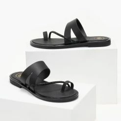 Σανδάλια δερμάτινα TFP με Strass λουράκι - Μαύρο -Σανδάλια κατάστημα sandalia dermatina tfp me strass louraki 105708 1nlo