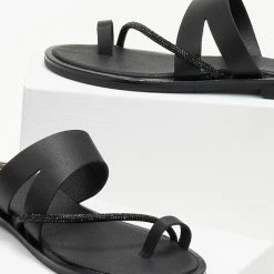 Σανδάλια δερμάτινα TFP με Strass λουράκι - Μαύρο -Σανδάλια κατάστημα sandalia dermatina tfp me strass louraki 105708 fmf2