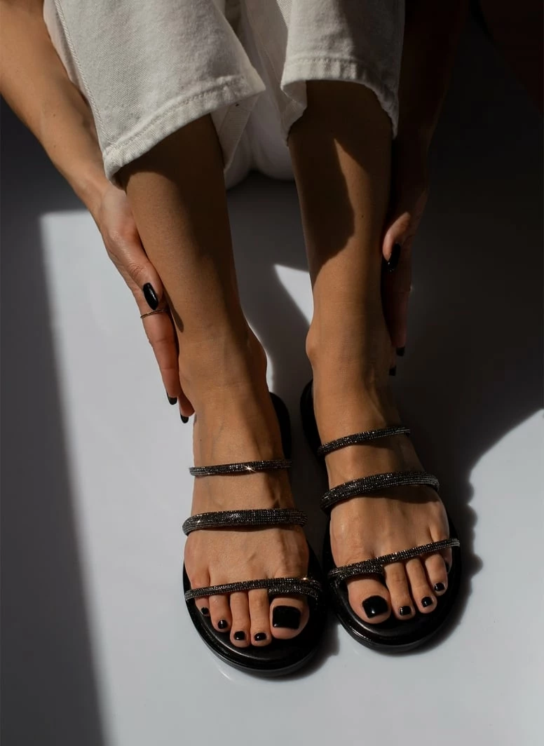 Σανδάλια δερμάτινα TFP με Strass λουράκια - Μαύρο 6 Σανδάλια δερμάτινα TFP με Strass λουράκια - Μαύρο - Image 4