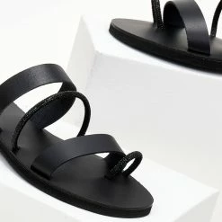 The Fashion Project Σανδάλια ESTIL δερμάτινα με λεπτές φάσες και Strass - Μαύρο 11 The Fashion Project Σανδάλια ESTIL δερμάτινα με λεπτές φάσες και Strass - Μαύρο -Σανδάλια κατάστημα sandalia estil dermatina me leptes fases kai stras 105456 0kjs