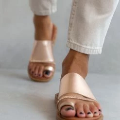 Σανδάλια ESTIL δερμάτινα με σειρά Strass - Χαλκός 12 Σανδάλια ESTIL δερμάτινα με σειρά Strass - Χαλκός -Σανδάλια κατάστημα sandalia estil dermatina me seira strass 104532 myfd