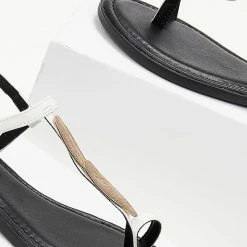 The Fashion Project Σανδάλια με κάθετο λουράκι και διακοσμητικό - Λευκό 12 The Fashion Project Σανδάλια με κάθετο λουράκι και διακοσμητικό - Λευκό -Σανδάλια κατάστημα sandalia me katheto louraki kai diakosmitiko 102788 t6mw