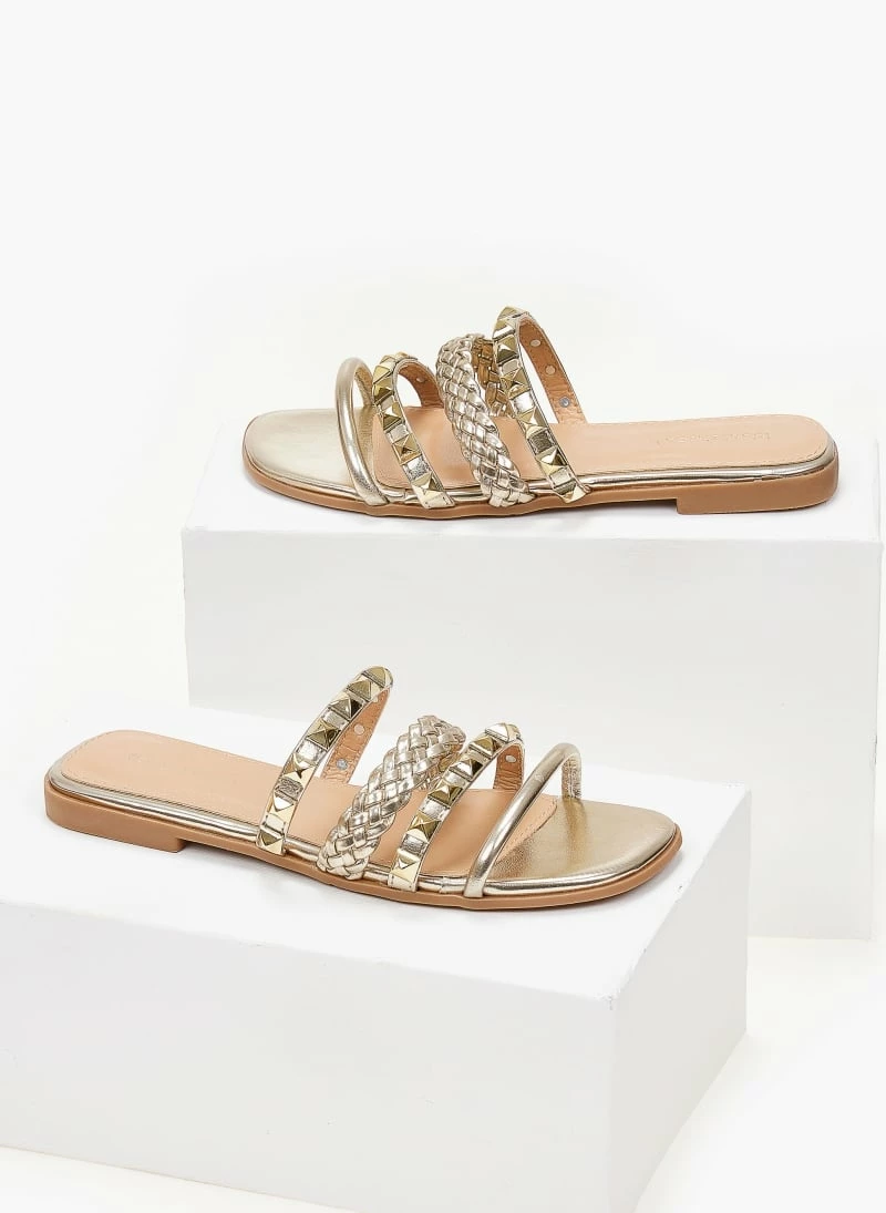 The Fashion Project Σανδάλια με λουράκια σε μεταλλικά χρώματα - Χρυσό 5 The Fashion Project Σανδάλια με λουράκια σε μεταλλικά χρώματα - Χρυσό - Image 3