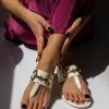 The Fashion Project Σανδάλια με μεταλλικό στοιχείο στη φάσα - Λευκό 2 The Fashion Project Σανδάλια με μεταλλικό στοιχείο στη φάσα - Λευκό -Σανδάλια κατάστημα sandalia me metalliko stoixeio sti fasa 102057 0fbh