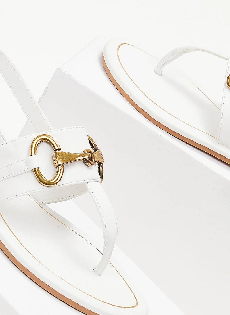 The Fashion Project Σανδάλια με μεταλλικό στοιχείο στη φάσα - Λευκό 8 The Fashion Project Σανδάλια με μεταλλικό στοιχείο στη φάσα - Λευκό - Image 6