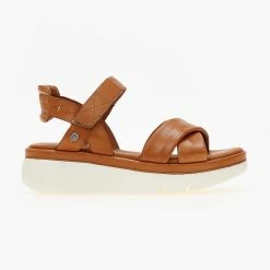 Σανδάλια με Sporty σόλα CARMELA 68596 - Κάμελ -Σανδάλια κατάστημα sandalia me sporty sola carmela 68596 104280 pfj5