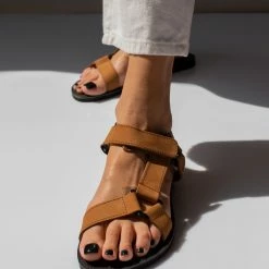 Σανδάλια Nubuck Estil με Velcro - Κάμελ -Σανδάλια κατάστημα sandalia nubuck estil me velcro 103129 mmiw